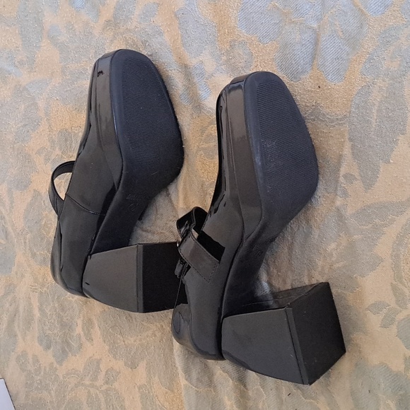 NWB Mary Jane Block Heels Size 7 - Picture 5 of 8